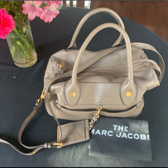 Marc Jacobs Leather Handbag - Picture 2 of 9